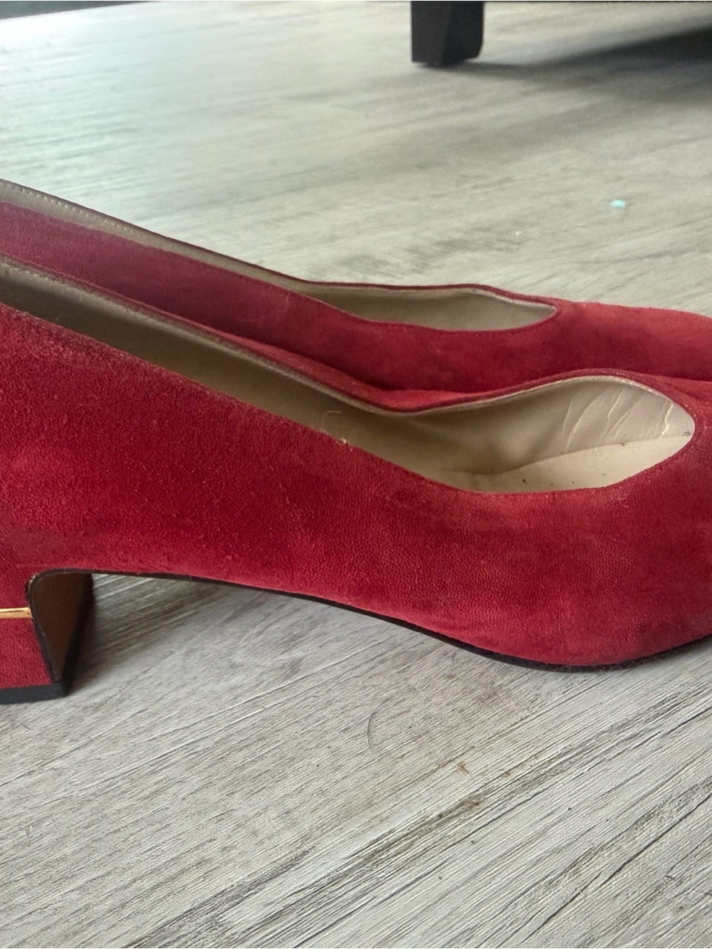 Red Suede Women's Pumps with Classic Rounded Toe 10.5 2A - Picture 6 of 7